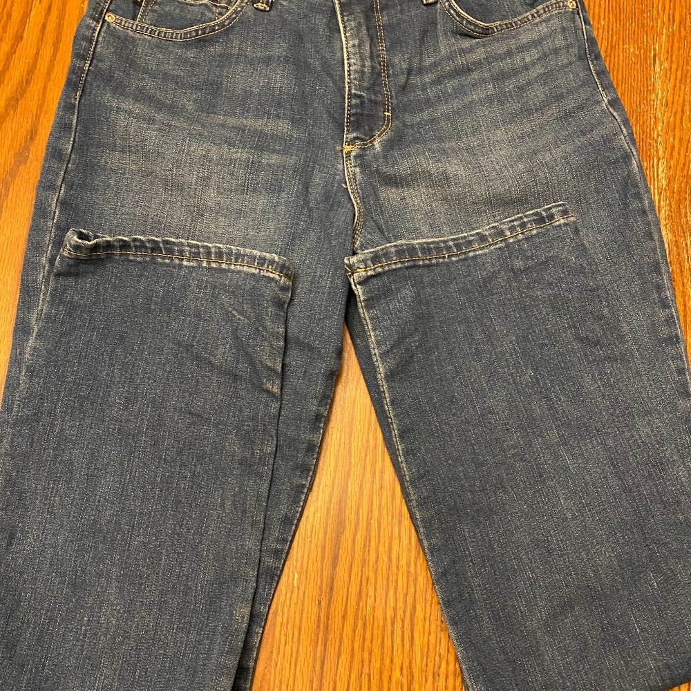 Lee Relaxed Fit High Rise Jeans - Size 8 Short